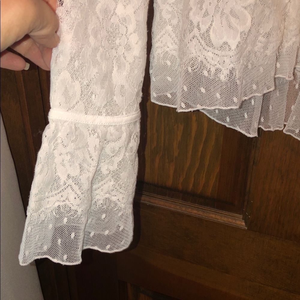 Free People Lace top 6 small buttons VGUC - Picture 3 of 6